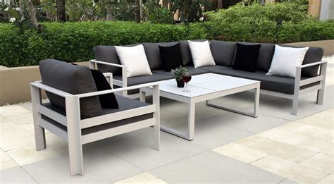 Modern Metal Outdoor Furniture 